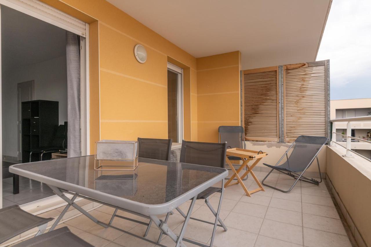 Appt De Charme Avec Grand Balcon Proche Avignon Wifi Gratuit Apartment มงโตซ์ ภายนอก รูปภาพ